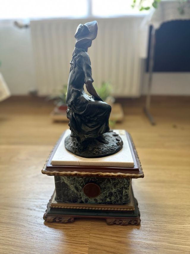 Reloj sobremesa figura pastoril Urregui