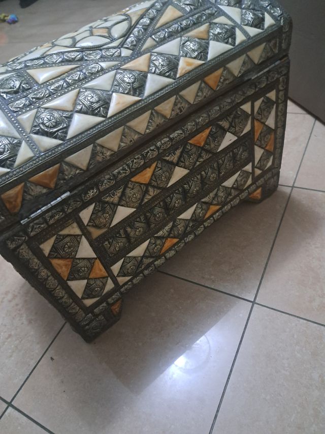 Bauletto in legno e metallo