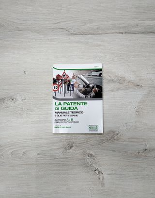 Manuale Completo per la Scuola Guida