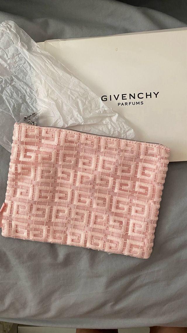 Neceser Givenchy rosa