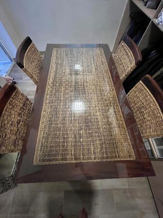 Mesa comedor madera maciza, ratán 4 sillas