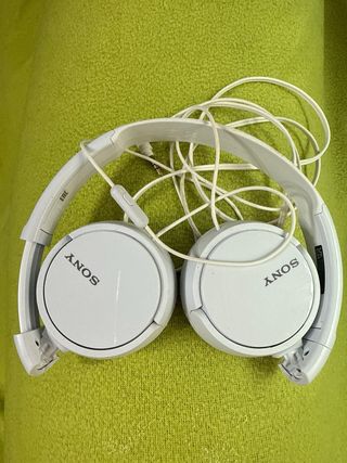 Walkman Sony FM/AM Radio Cassette y cascos