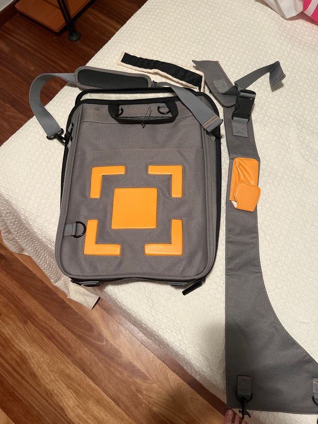 Maletín Portátil Gris-Naranja