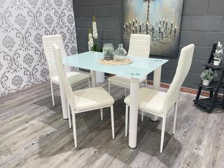 CONJUNTO DE COMEDOR + 4 SILLAS