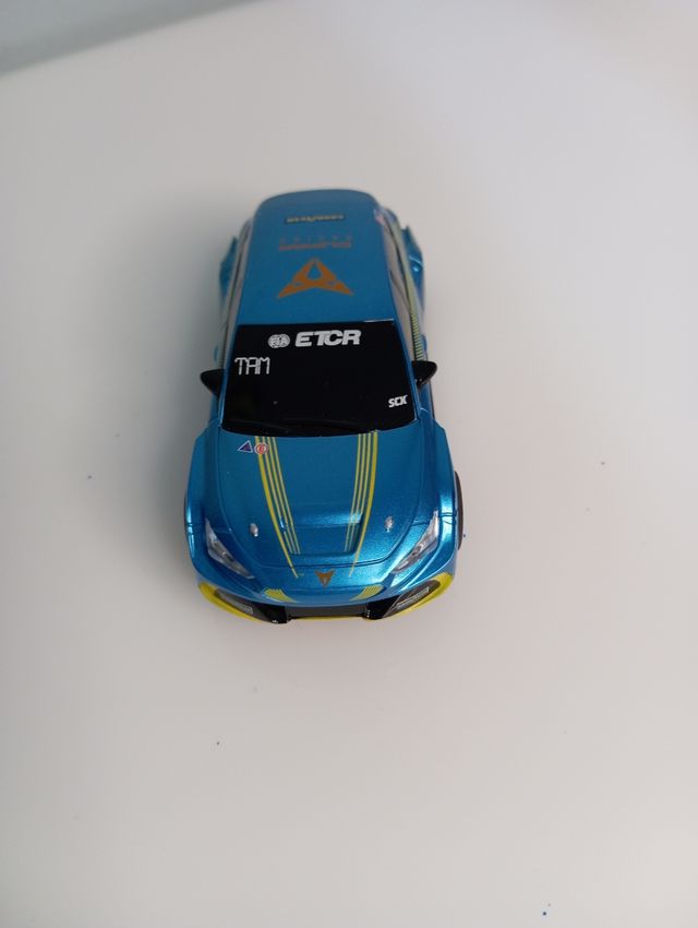 Coche carreras Seat Cupra Scalextric 1:43