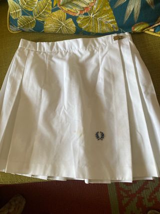 Falda plisada tenis vintage blanca. 