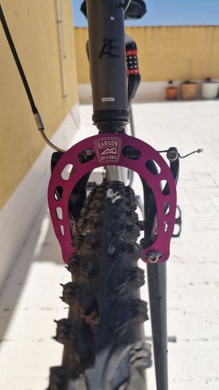 Bicicleta montaña 26" COMPLETO CON CASCO Y CADENA