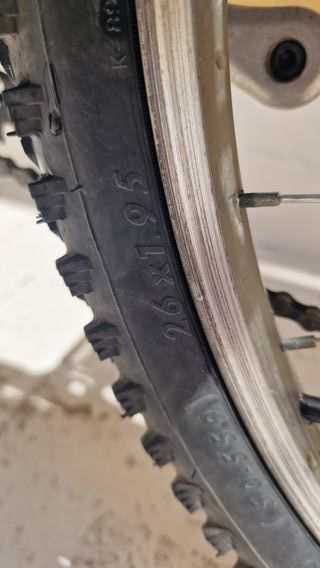 Bicicleta montaña 26" COMPLETO CON CASCO Y CADENA