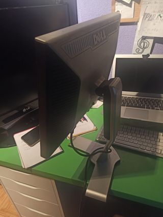 Pack Silla oficina giratoria azul y monitor