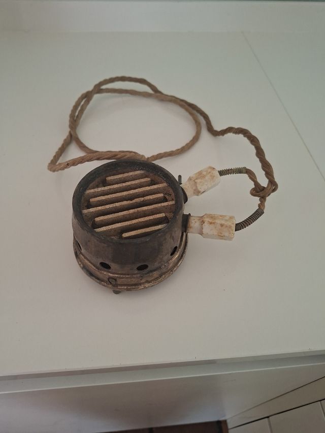 Calentador antiguo eléctrico de 125 v, años 50.