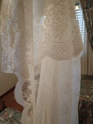 Cortina blanca de encaje