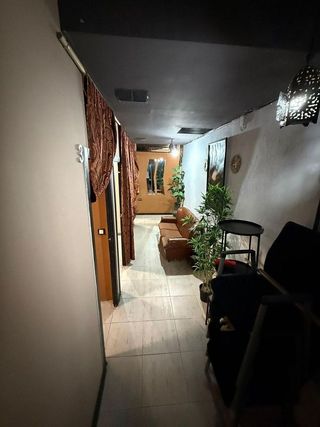 Local comercial en venta en El Camp de l'Arpa del Clot en Barcelona