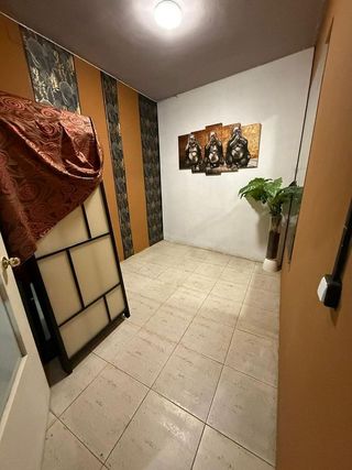 Local comercial en venta en El Camp de l'Arpa del Clot en Barcelona