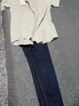 Camisa lino gris + Vaqueros oscuros