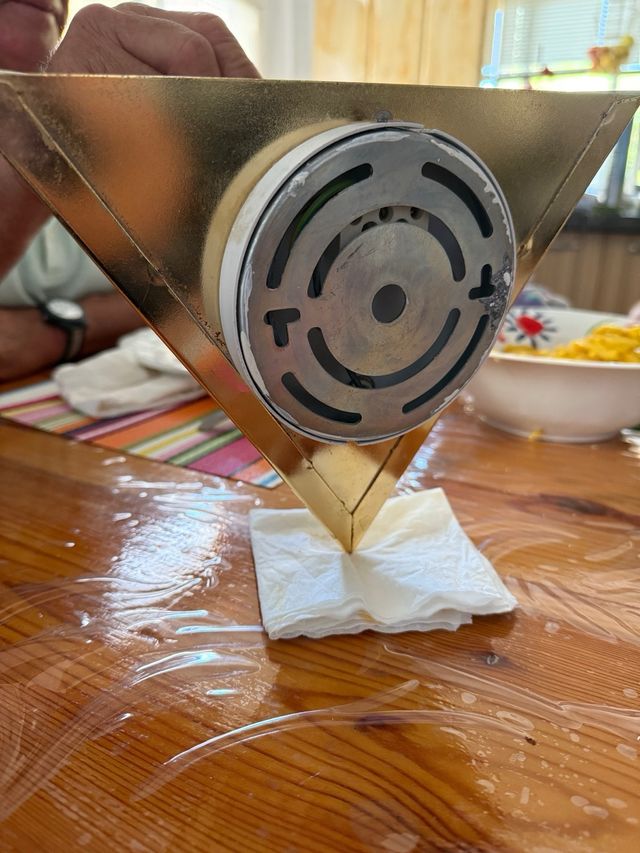 Lampara aplique metalica dorada