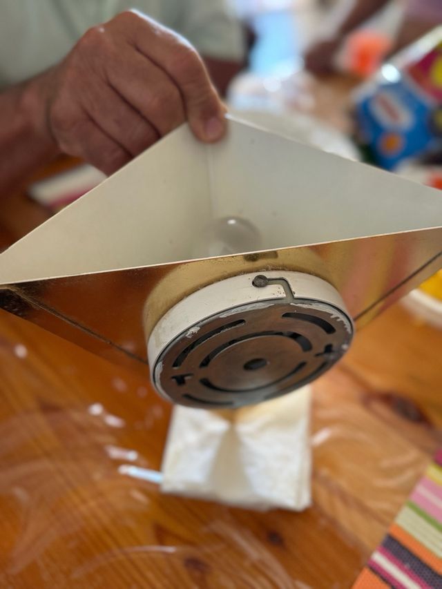 Lampara aplique metalica dorada