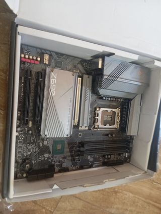 Gigabyte Z690 GAMING X DDR4 placa base