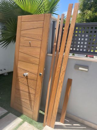 Puerta exterior madera maciza de roble