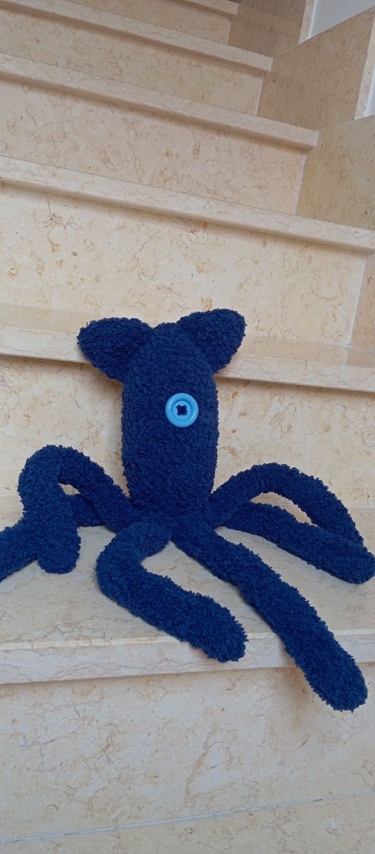 Peluche calamaro blu