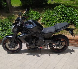 Kawasaki ER6N 650cc - 2015