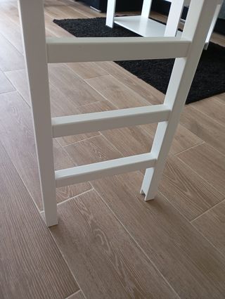 Escalera blanca para litera de madera