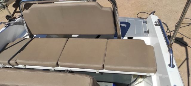 Sting 485S: Embarcación fueraborda