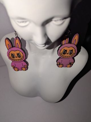 Pendientes Labubu rosa