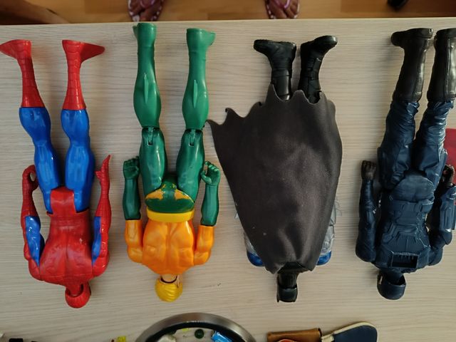 4 Figuras Superhéroes Capitán América, Batman, etc