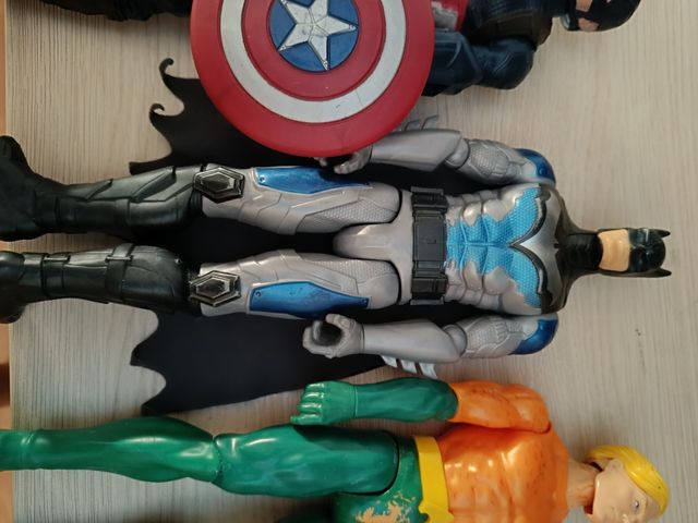 4 Figuras Superhéroes Capitán América, Batman, etc