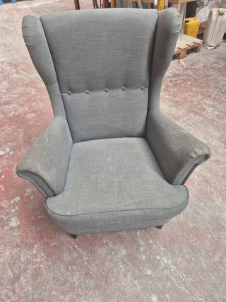 Sillón orejero gris