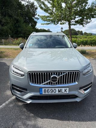 renting Volvo XC90 2024