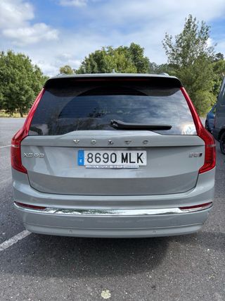 renting Volvo XC90 2024