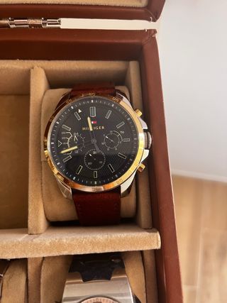 Tommy Hilfiger - Reloj marrón y dorado