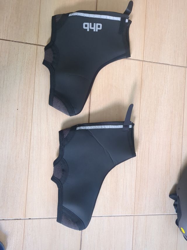 Cubrezapatillas DHB ciclismo