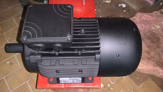 Motore elettrico trifase 100 L4 - 3kW