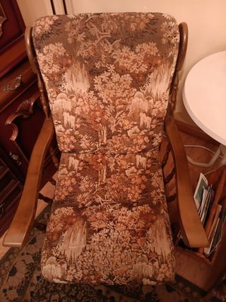Sofá cama + 2 mecedoras