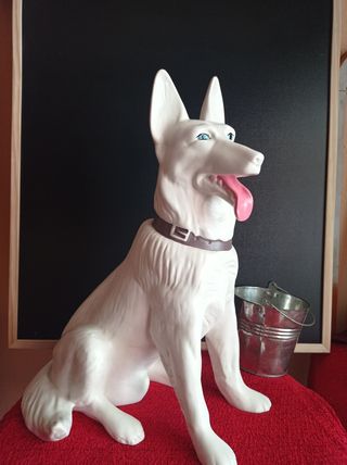 Figura Perro Grande