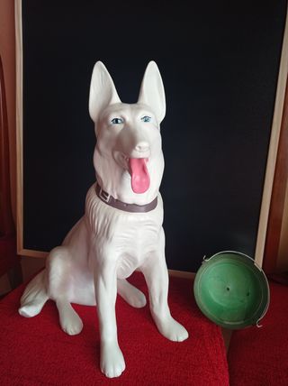 Figura Perro Grande
