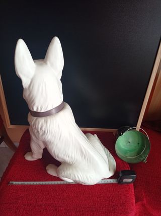 Figura Perro Grande
