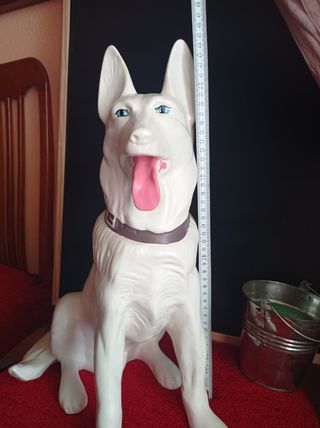 Figura Perro Grande