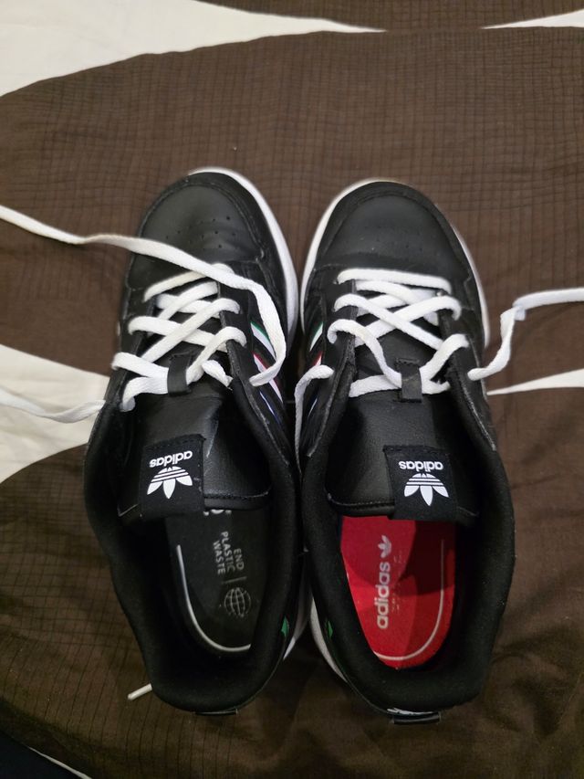 Adidas - Sapatilhas pretas nº35