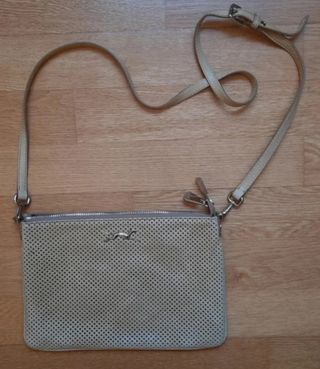 Bolso bandolera beige de Bimba y Lola