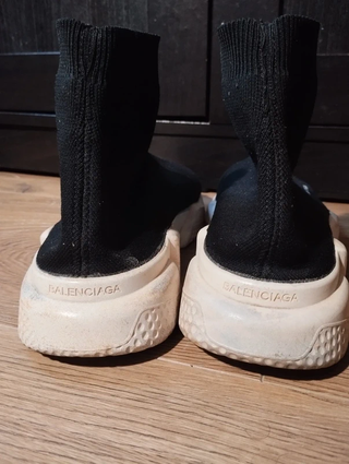 Balenciaga en color negro