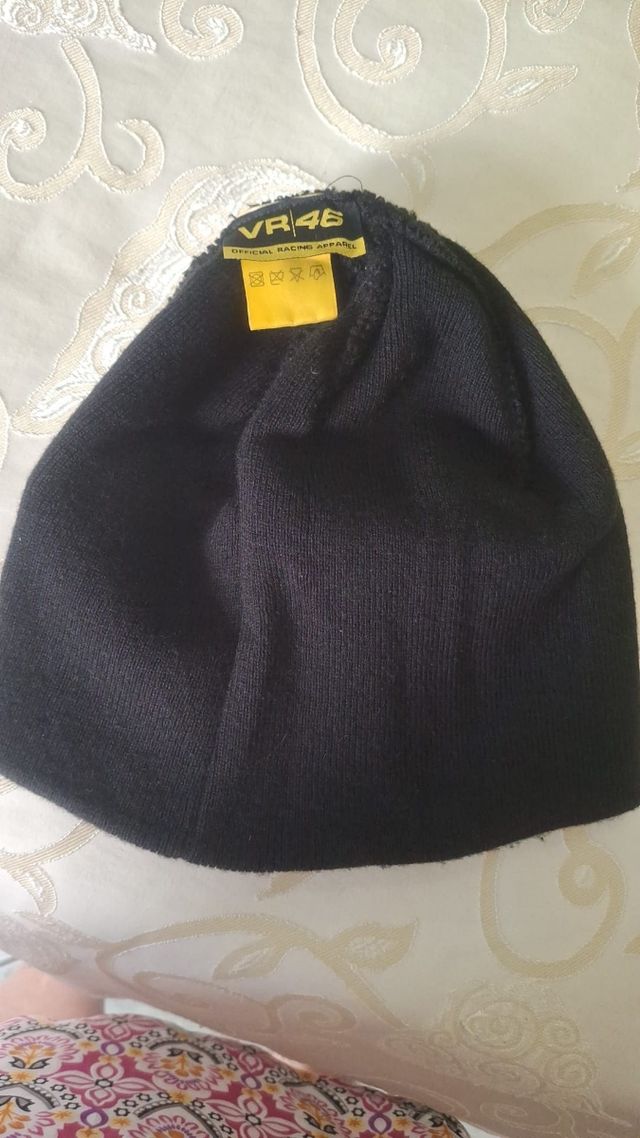 Cappello Yamaha VR46: lana, nero-giallo