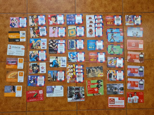 Lotto 53 ricariche telefoniche usate miste