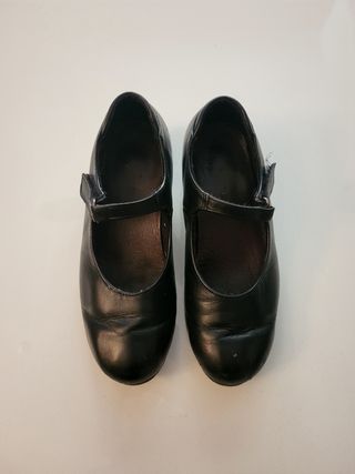 Zapatos de claqué estudiante Sansha negras.