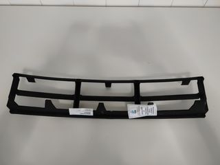 Rejilla parachoques BMW E39. Nueva