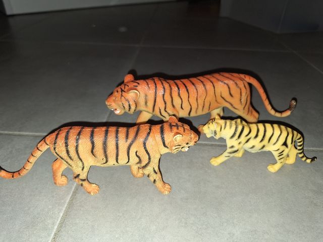 Tigri giocattolo - 3 pezzi