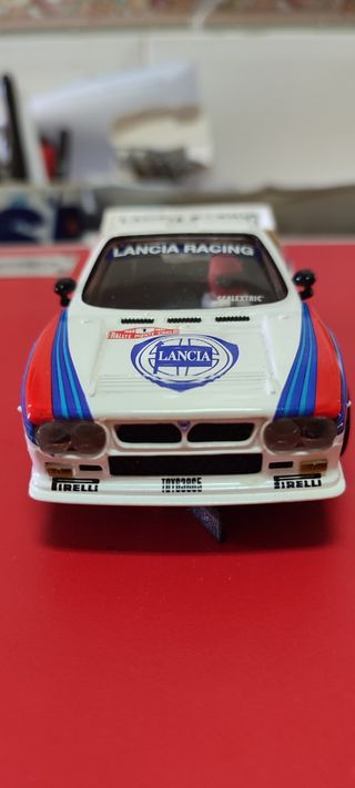 Coche Scalextric Lancia 037 Rally