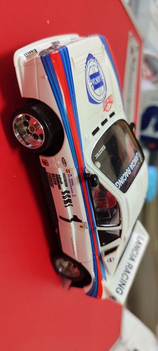 Coche Scalextric Lancia 037 Rally
